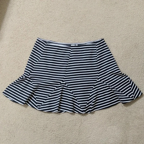 Gap Soft Ponte Skirt | Color Navy stripe | Size XL - Picture 2 of 8
